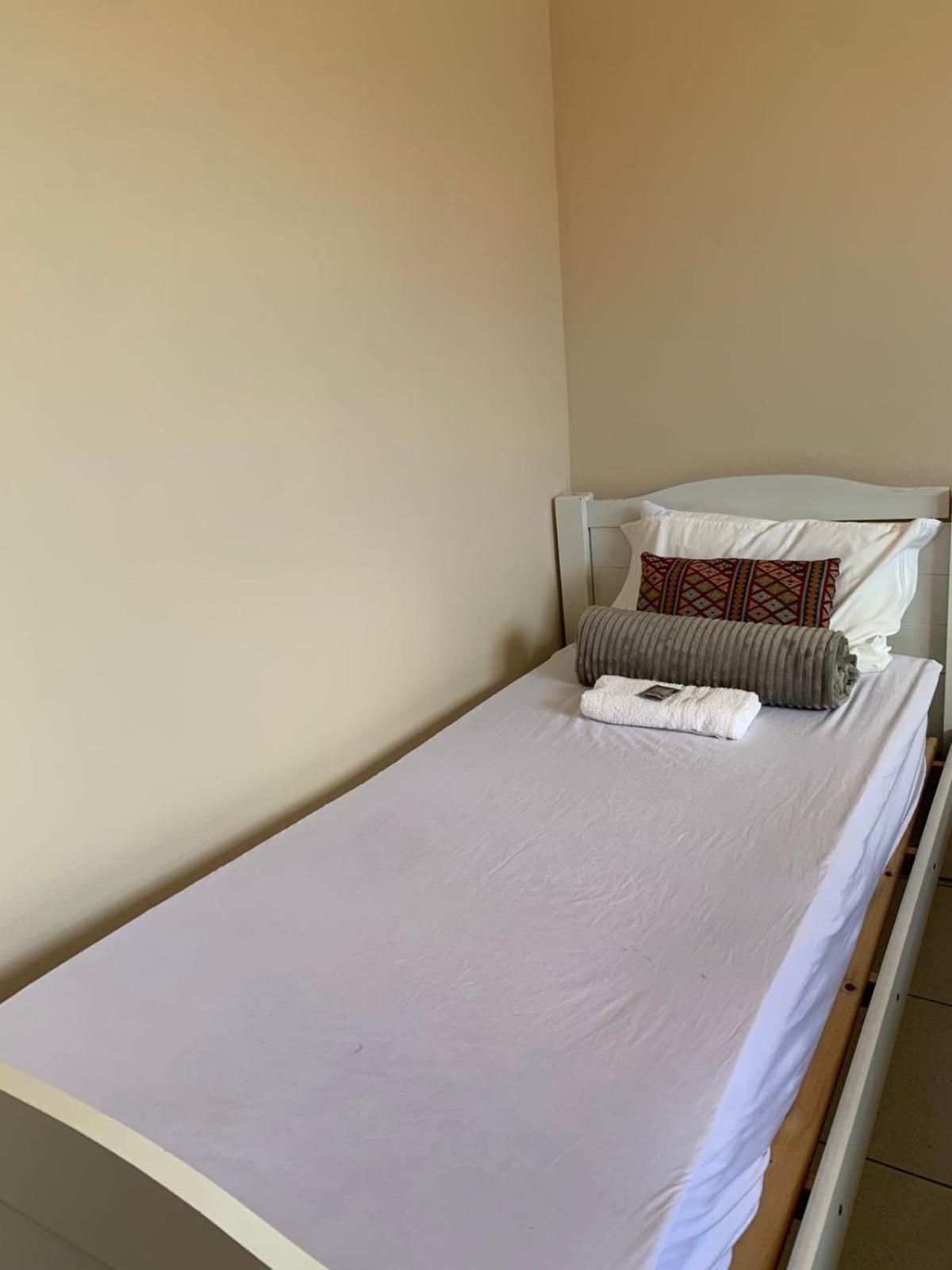 Hospedagem Itaborai Hotel Ravena Bagian luar foto