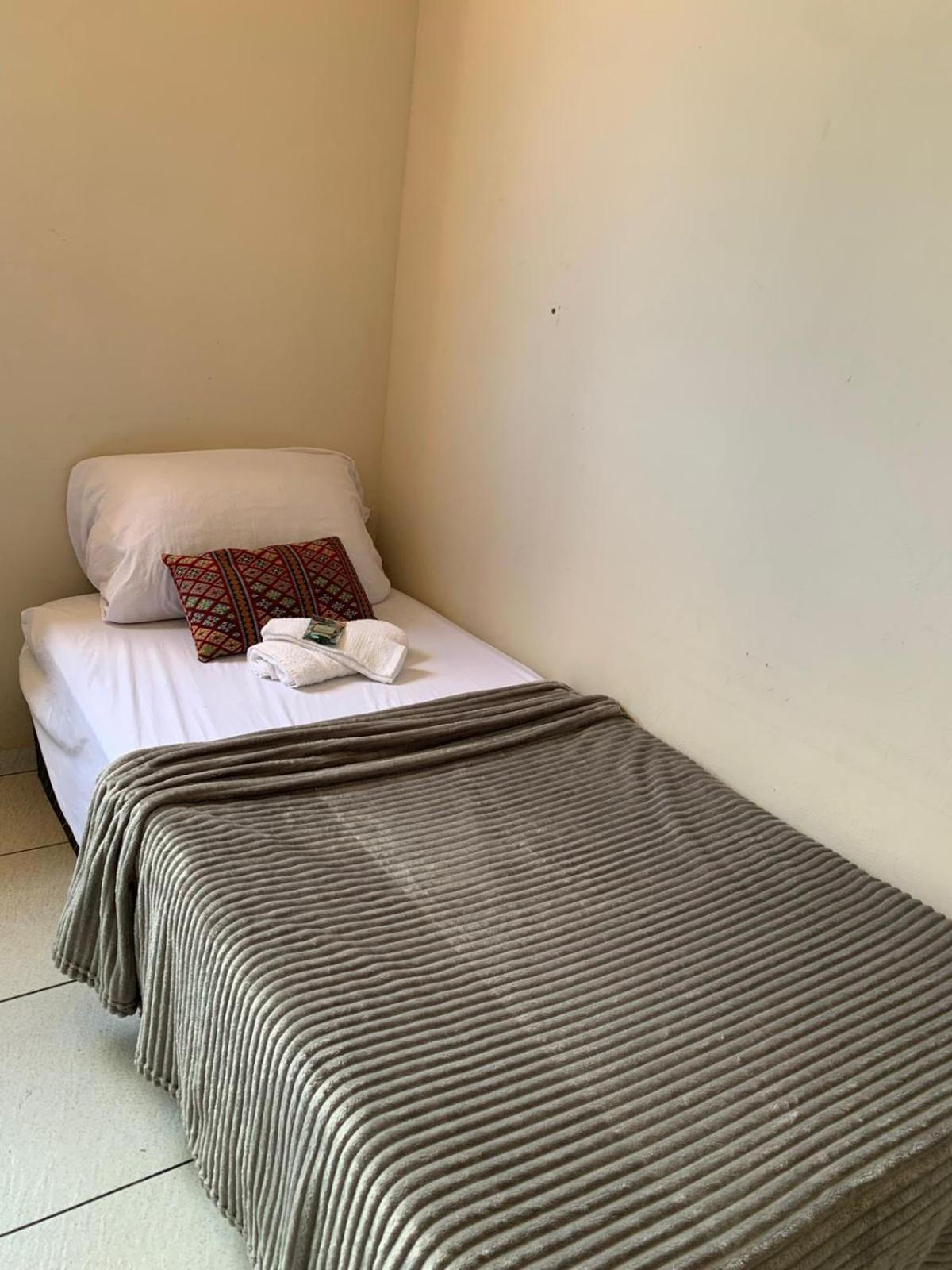 Hospedagem Itaborai Hotel Ravena Bagian luar foto
